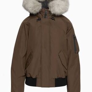 Aritzia TNA Resort Resort Parka No Fur Trim
